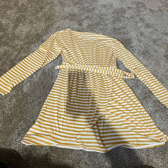 purchased from a cute little shop in my hometown… size xl, could fit up to 1x - Picture 2 of 3